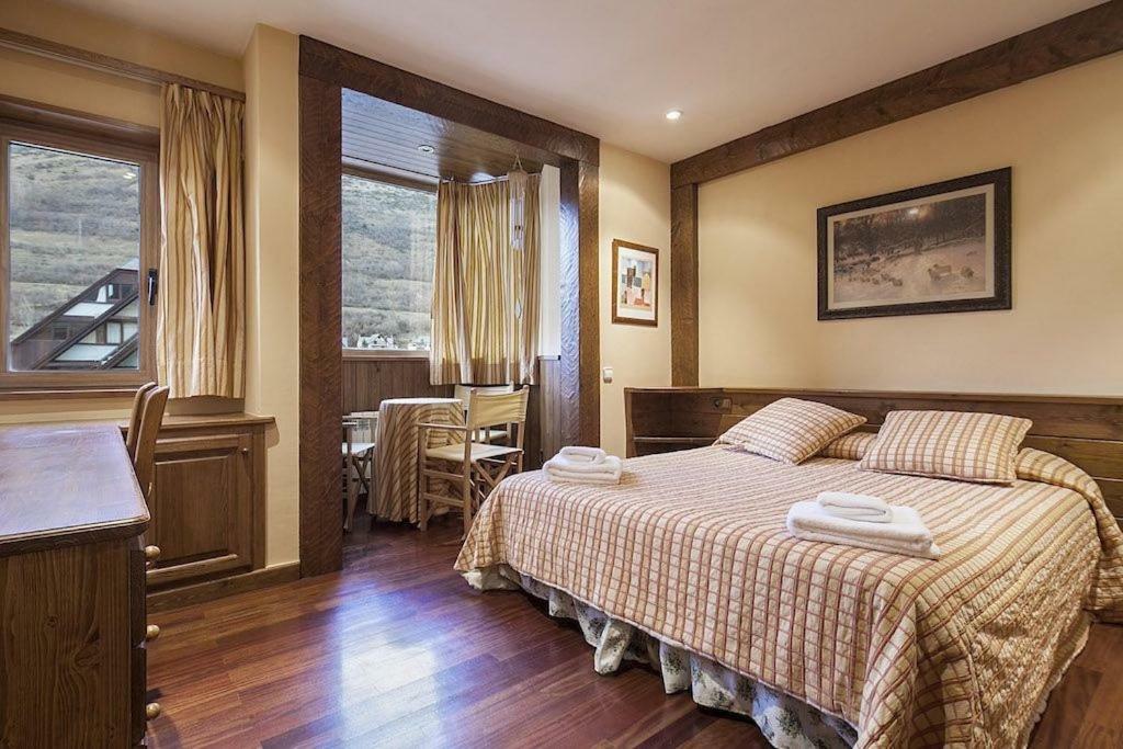 Luderna - Apartamento Tuca Vielha e Mijaran Buitenkant foto